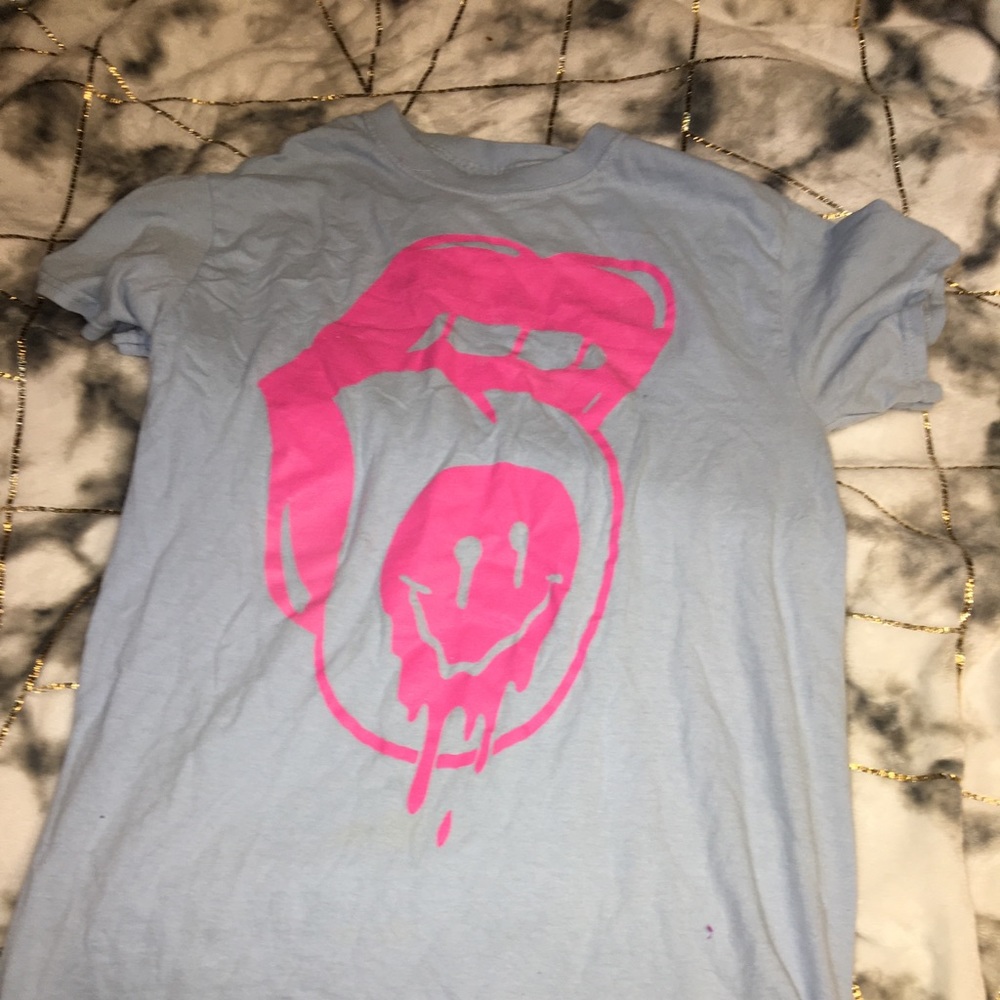 Trippy tee
